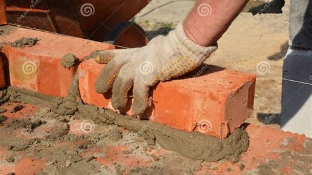 The Importance of Wearing Gloves for Bricklayers